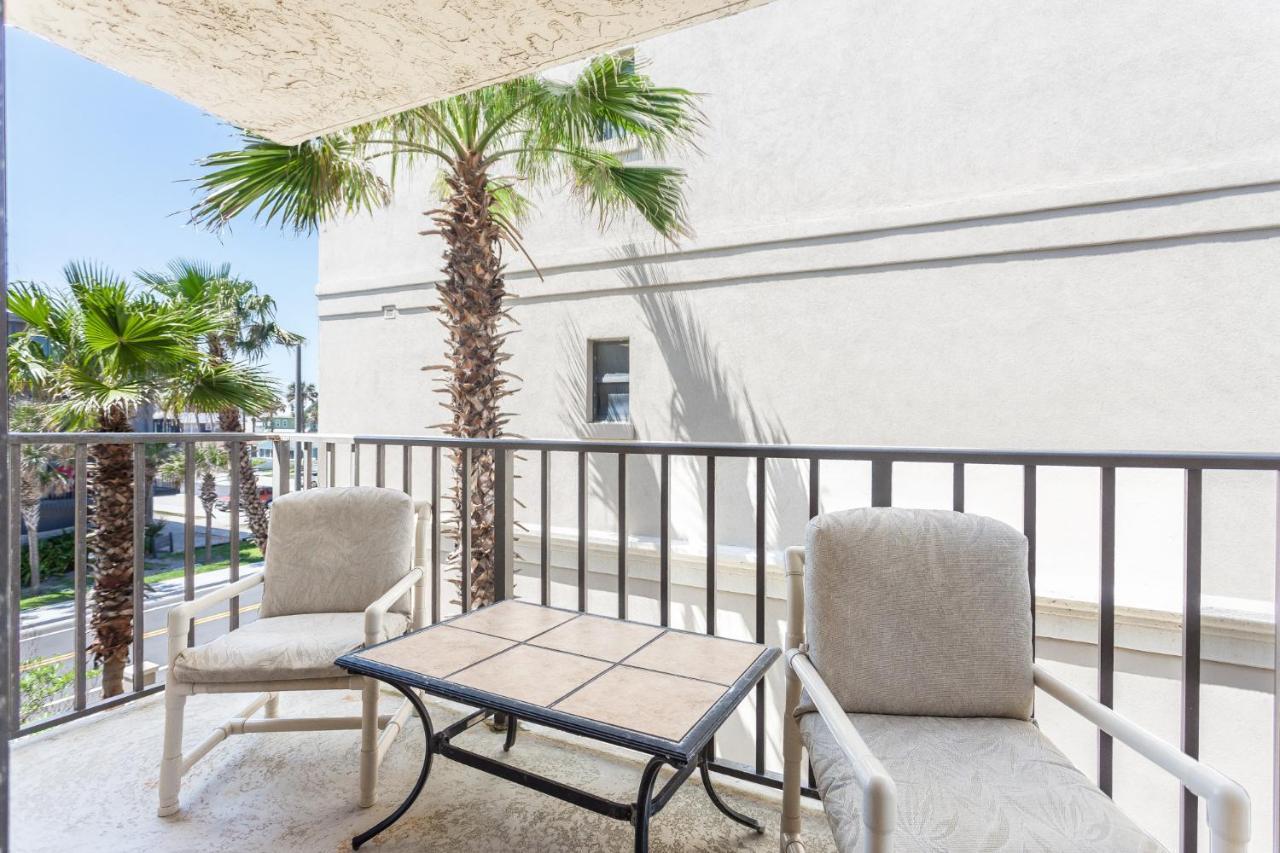Beachcomber 301, 2 Bedrooms, Near Mayo Clinic, Sleeps 4, Pool Jacksonville Beach Buitenkant foto
