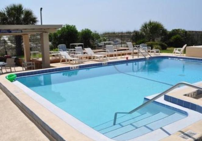 Beachcomber 301, 2 Bedrooms, Near Mayo Clinic, Sleeps 4, Pool Jacksonville Beach Buitenkant foto