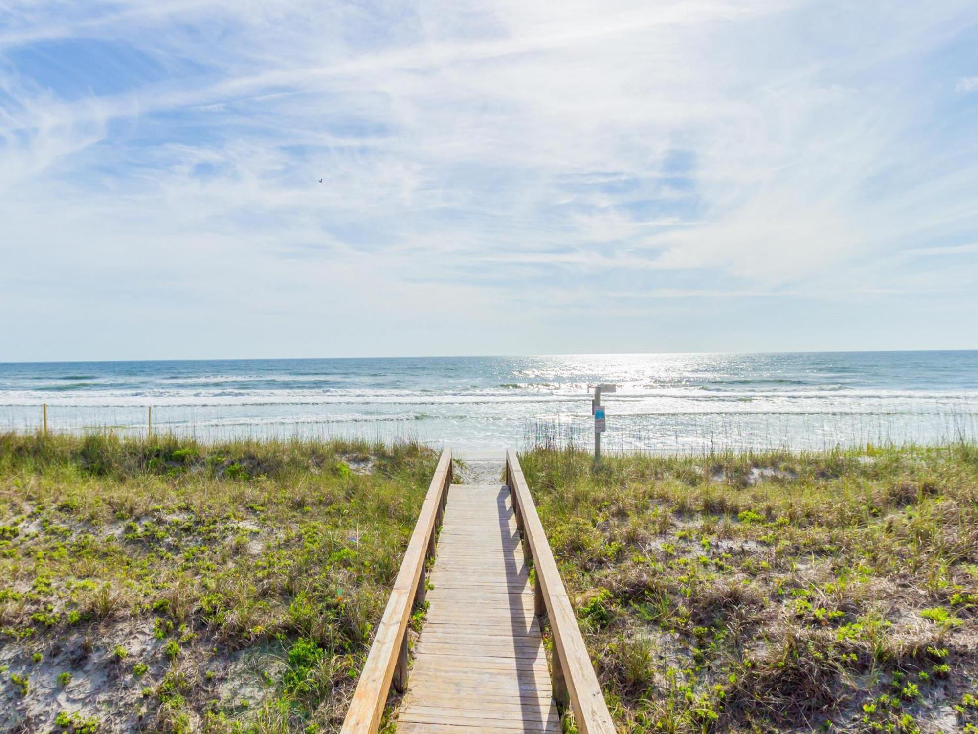 Beachcomber 301, 2 Bedrooms, Near Mayo Clinic, Sleeps 4, Pool Jacksonville Beach Buitenkant foto