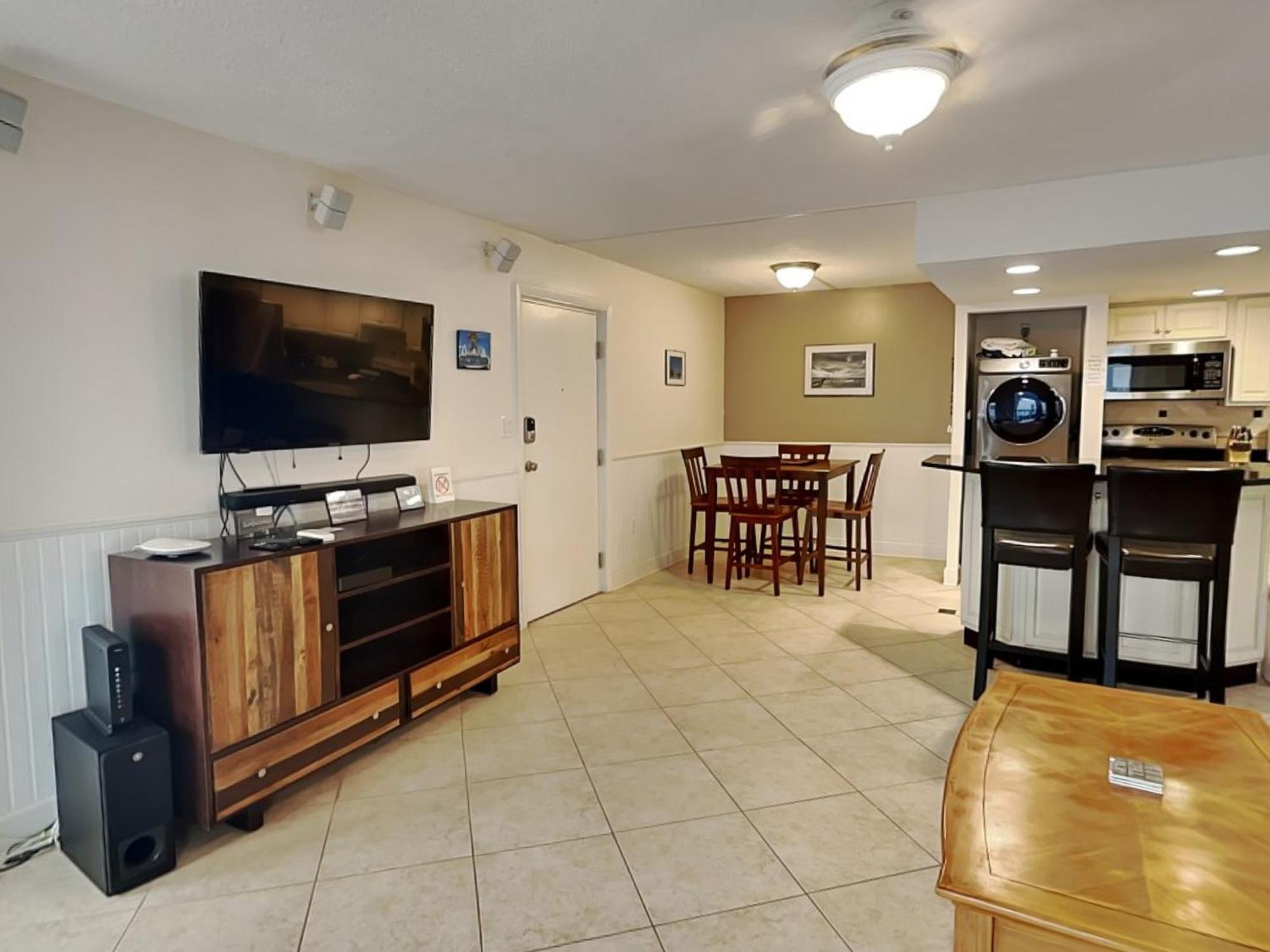 Beachcomber 301, 2 Bedrooms, Near Mayo Clinic, Sleeps 4, Pool Jacksonville Beach Buitenkant foto